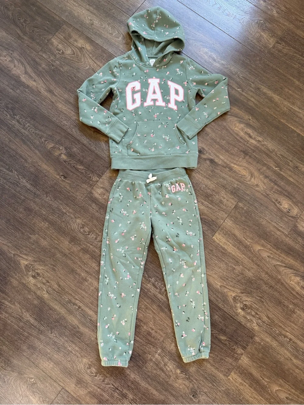 GAP Kids Floral Hoodie & Jogger Set Girls Size 8 (M) Green Matching Sweat Set
